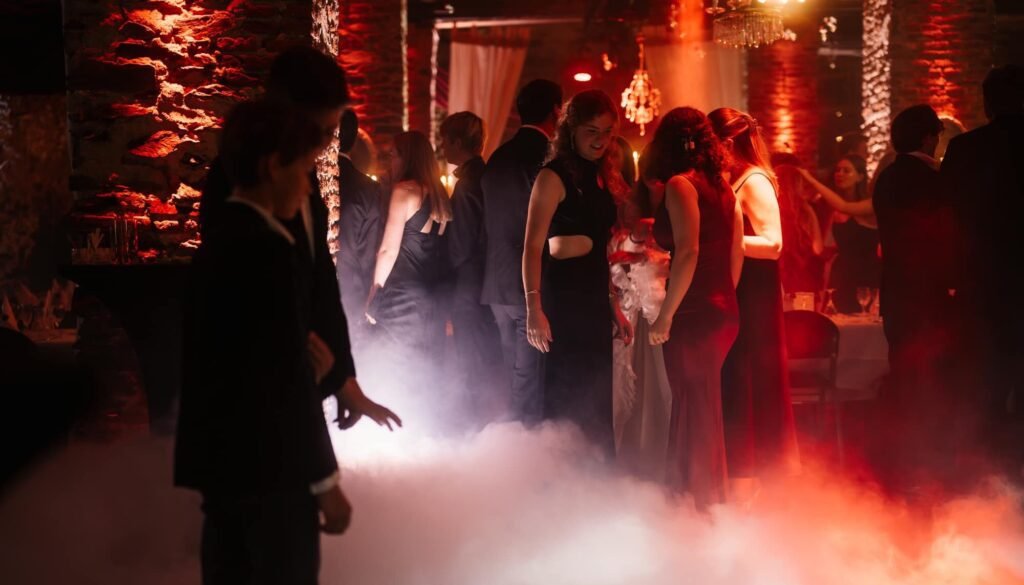 Location de matériel de sonorisation et éclairage pour événement dans le Brabant Wallon.